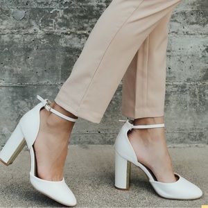 Laura Off White Ankle Strap Heels, #Lulus #Offwhite worn once!